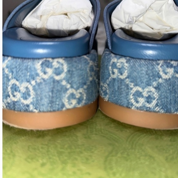 Authentic Gucci denim slides - Picture 2 of 4